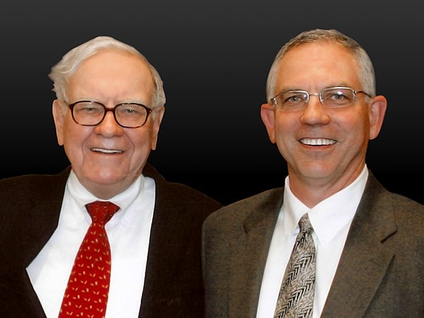 ภาพถ่ายของ Warren Buffett และ Glenn Smith